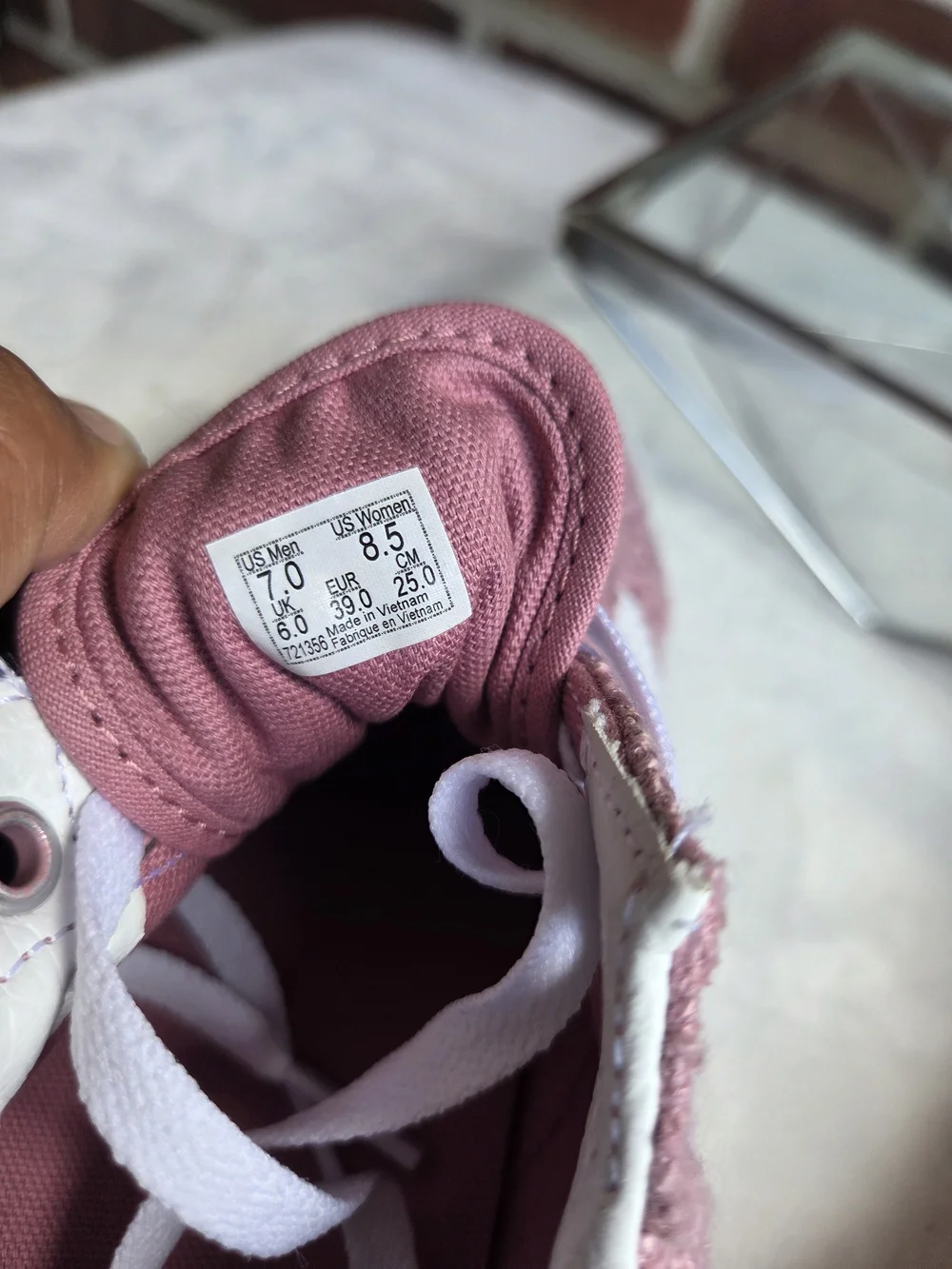 Vans Old Skool Platform Pink Boucle Textured Sneakers Women’s Size 8.5